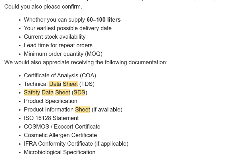 Exemple de demande client listant les documents réglementaires attendus (COA, FDS, ISO 16128, COSMOS/Ecocert, IFRA...)